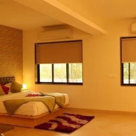 Meritas Seawind Beach Resort, Shrivardhan Luaran gambar
