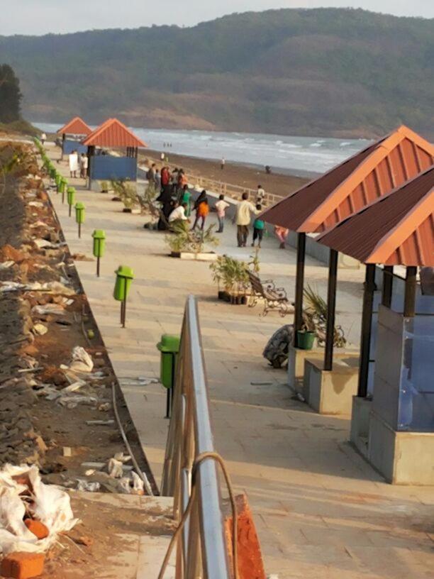 Meritas Seawind Beach Resort, Shrivardhan Luaran gambar